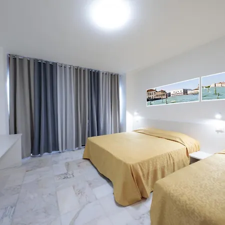 M9 Venice *