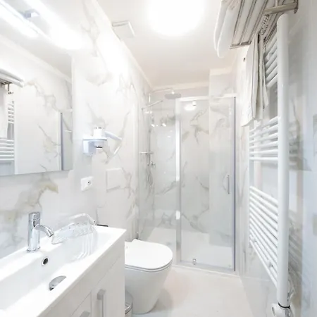 M9 Venice Apartmán *